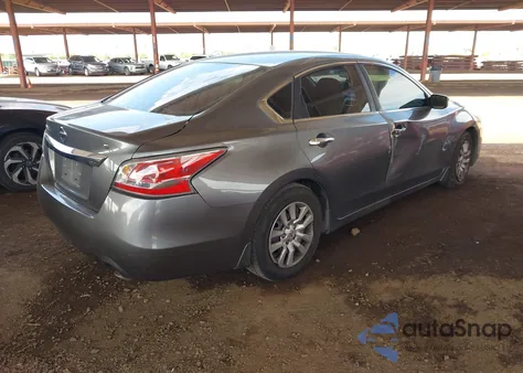 2015 Nissan Altima 2.5 S z USA, uszkodzony, nr VIN 1N4AL3AP7FC181278